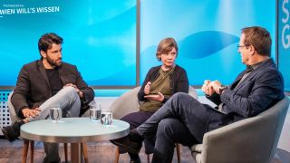 Rohed Khan, Andrea Weber und Moderator Hengstschlaeger im Kurier TV